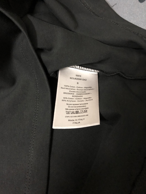 ブランドTシャツ全体デザイン